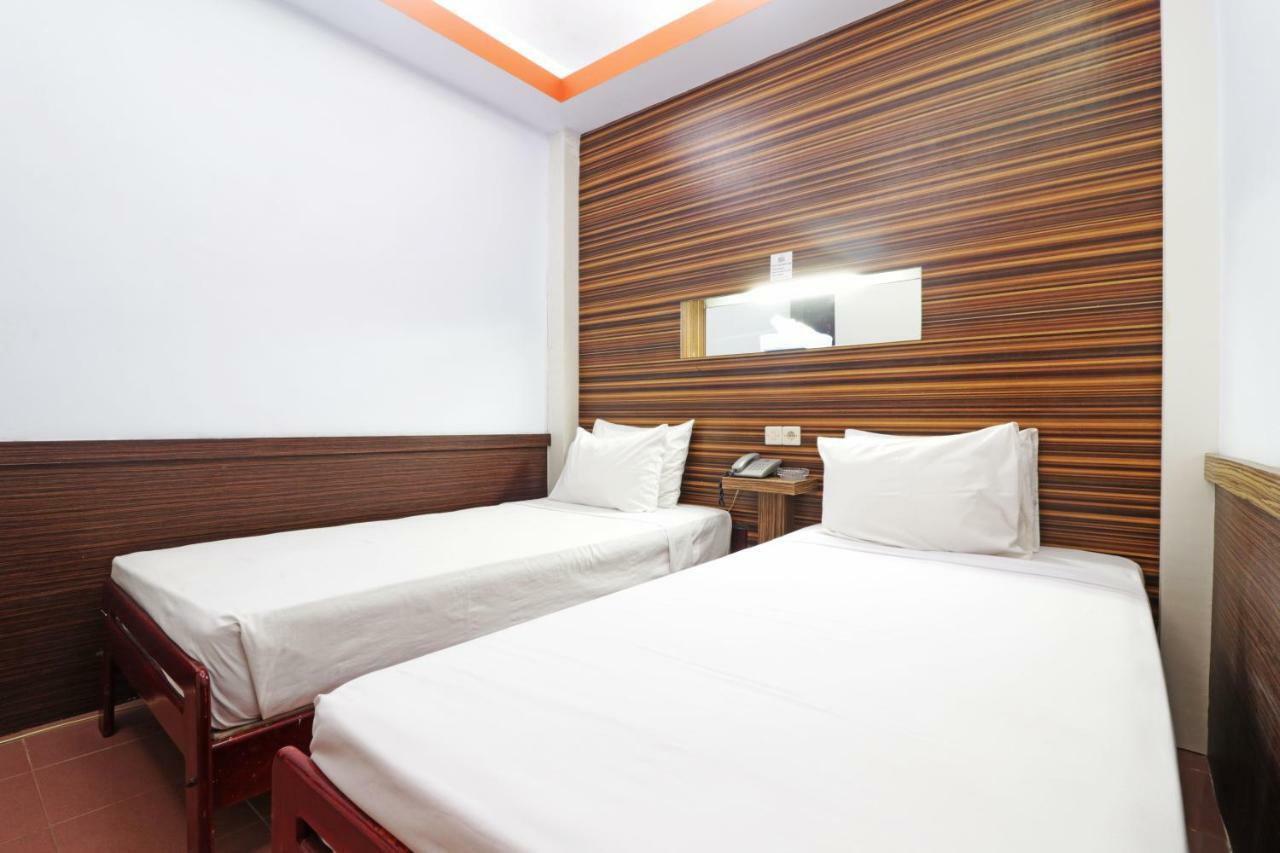 Mutiara Sari Hotel 马卡萨 外观 照片