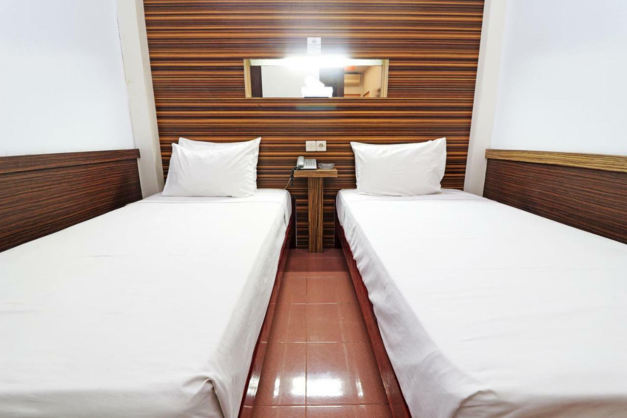 Mutiara Sari Hotel 马卡萨 外观 照片